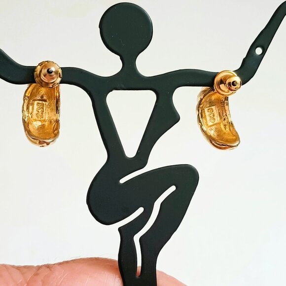 Sarah Coventry Gold Ribbed Earrings Small Vintage Stud/Post - Picture 8 of 9